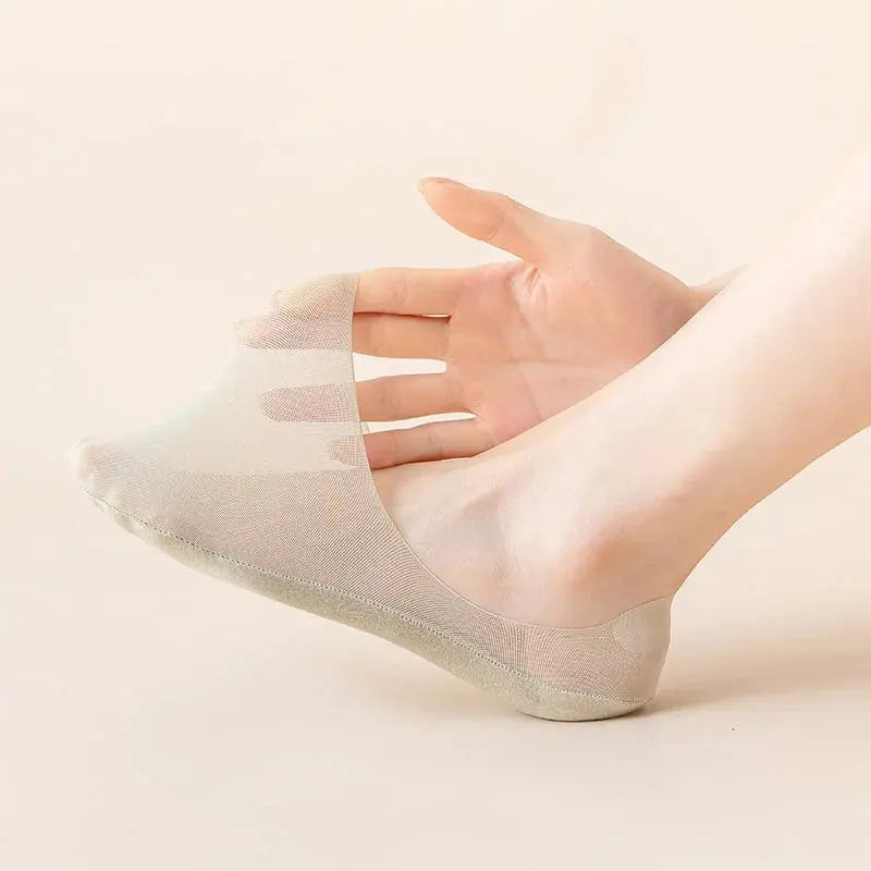 GlideNest™ — Stay Invisible and Slip-Free with All-Day Cloud-Like Comfort