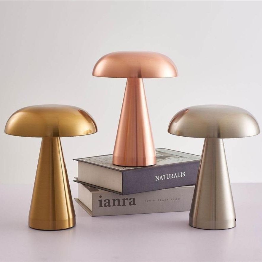 LunaLamp - USB rechargeable wireless table lamp with dimming function