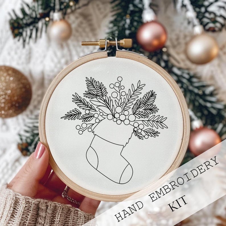 FrostVale™ Embroidery Kit — Transform Quiet Moments into Heartwarming Holiday Magic