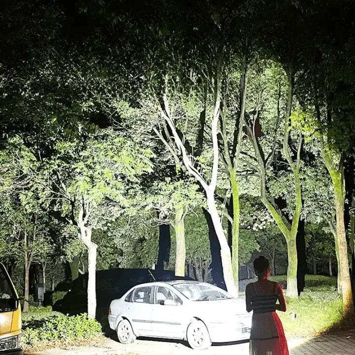 Ultra-bright LED torch – Highly bright, sturdy & dependable