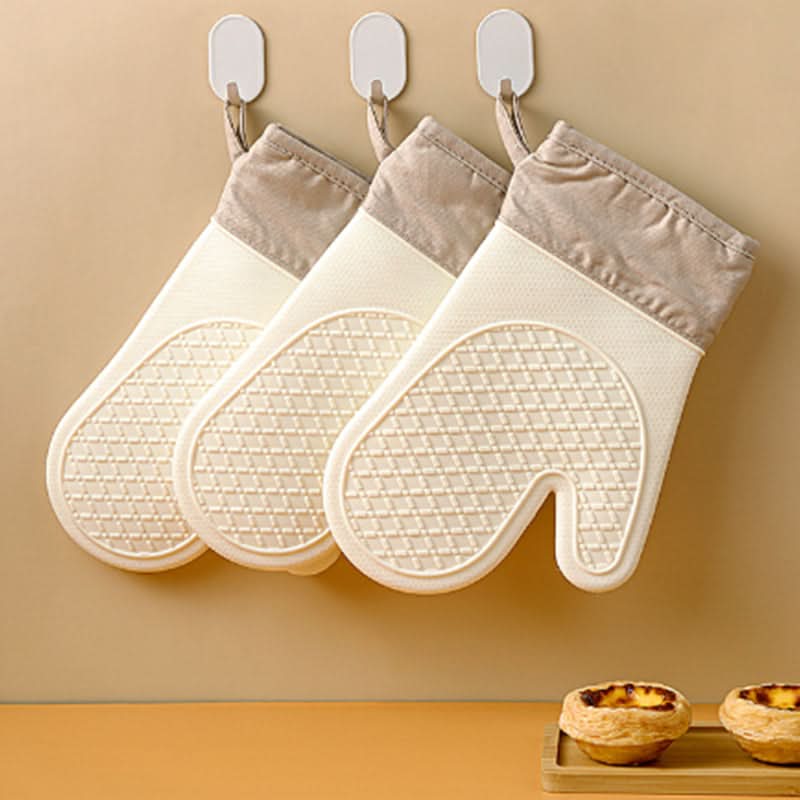 Heat Resistant Oven Mitts – Comfortable Grip, Pain-Free Cooking