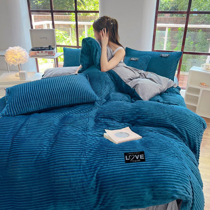 Coral Fleece Bed Cover – Experience Embracing Warmth for Cold Nights