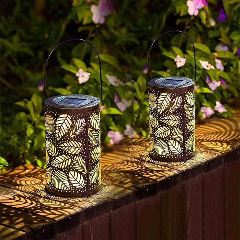 Solar garden lamp featuring sunflower design