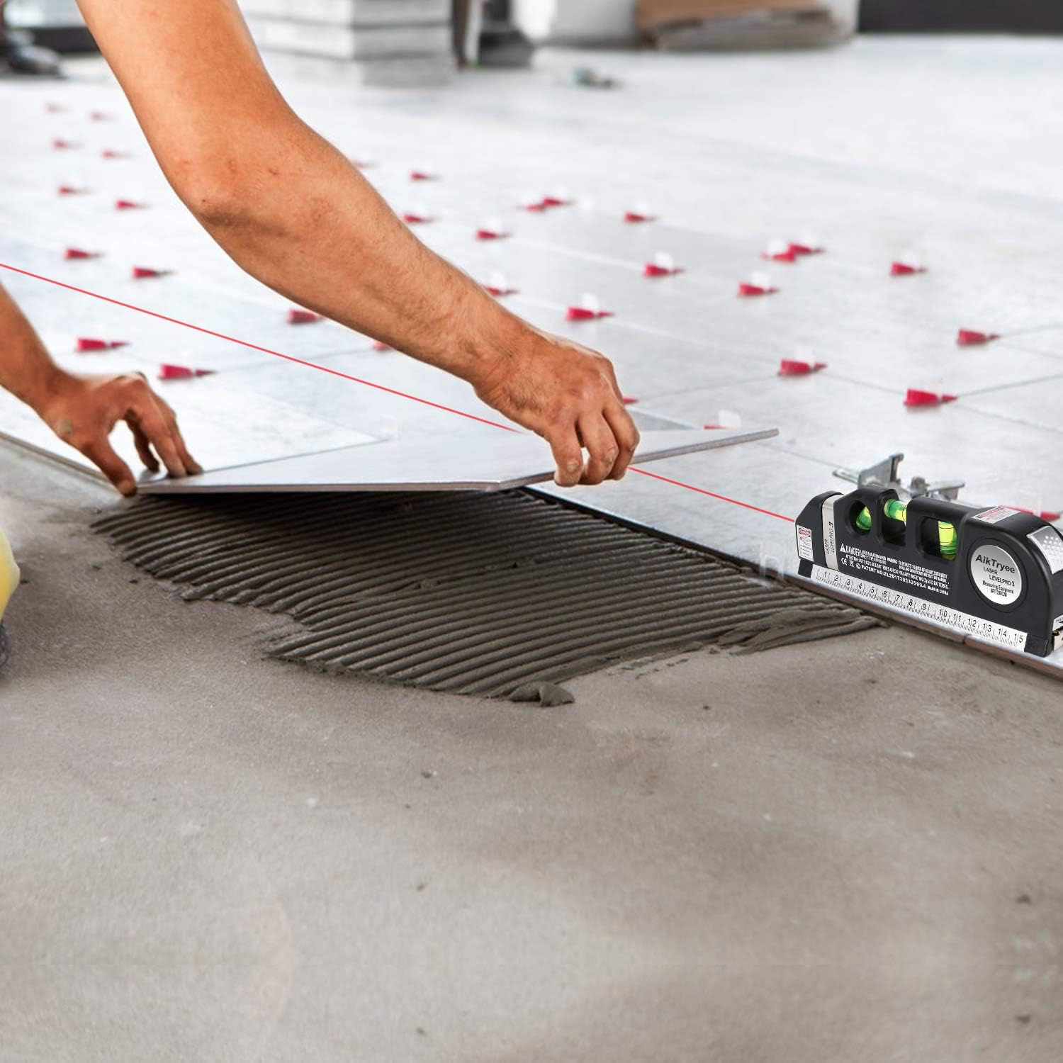 Laser Level Tool for Straight Lines - Easy to Use Like a Pro