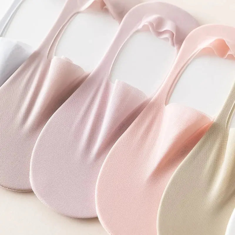 GlideNest™ — Stay Invisible and Slip-Free with All-Day Cloud-Like Comfort