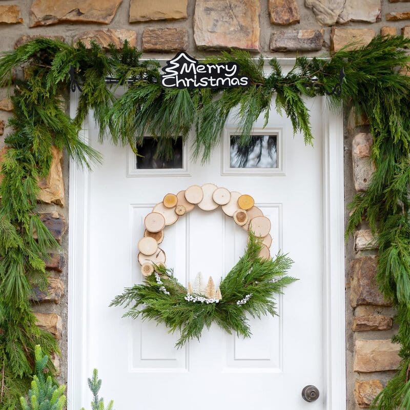 FestivoFlex™ Garland Hanger — Effortless, Damage-Free Holiday Decorating That Lasts Year After Year