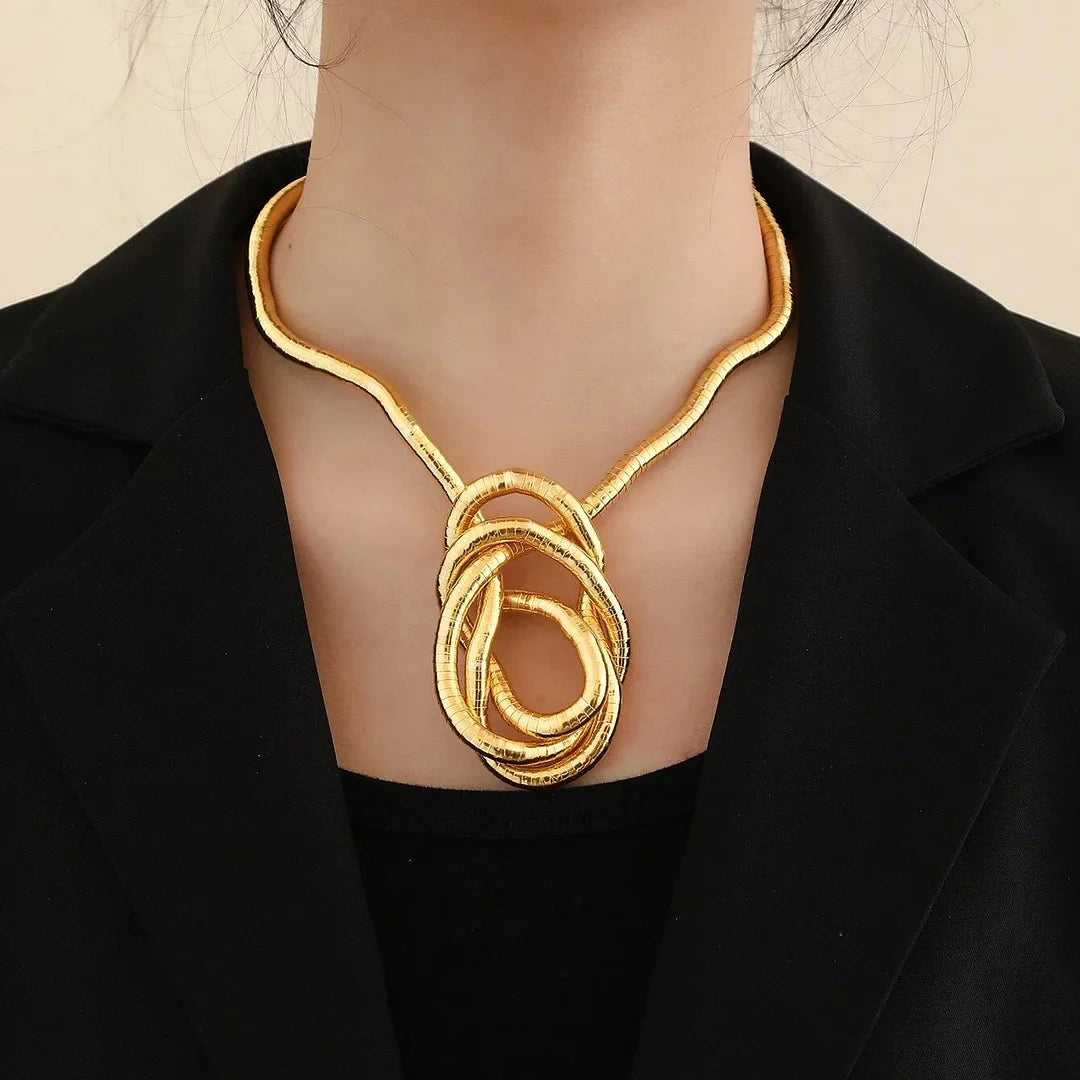 Snake Chain – Transform Your Style and Embrace Limitless Creativity