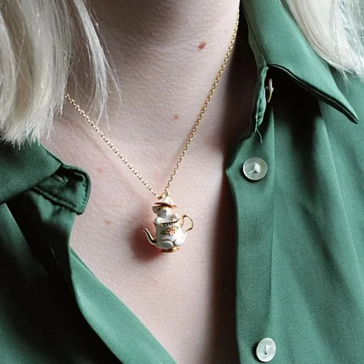 Enhance Your Look with Timeless Shine and Irresistible Charm