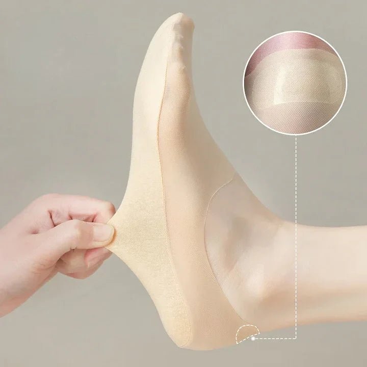 WhispEase™ — Slip Into Feather-Light Freedom and All-Day Freshness