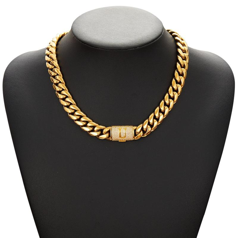 Statement Necklace – Express Your Style with Timeless Elegance