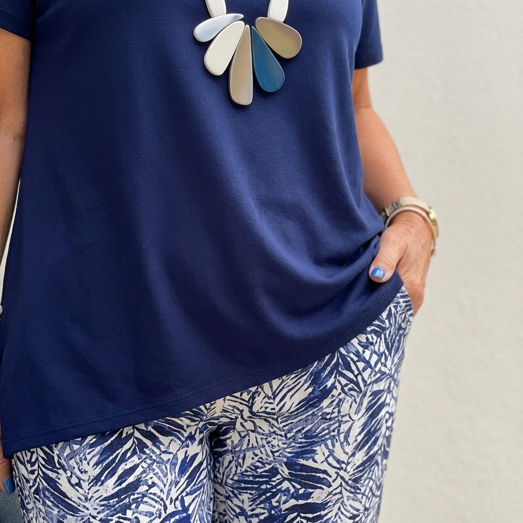 Ariselle™ – Relaxed Two-Piece Set with Soft Top and Printed Pants