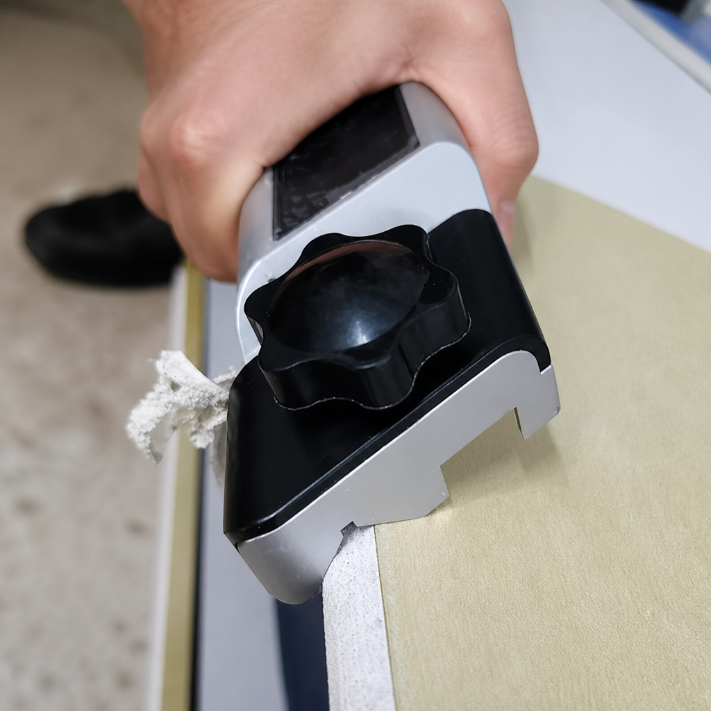 TitanEdge™ — Master Every Cut with Effortless Precision and Unbeatable Control