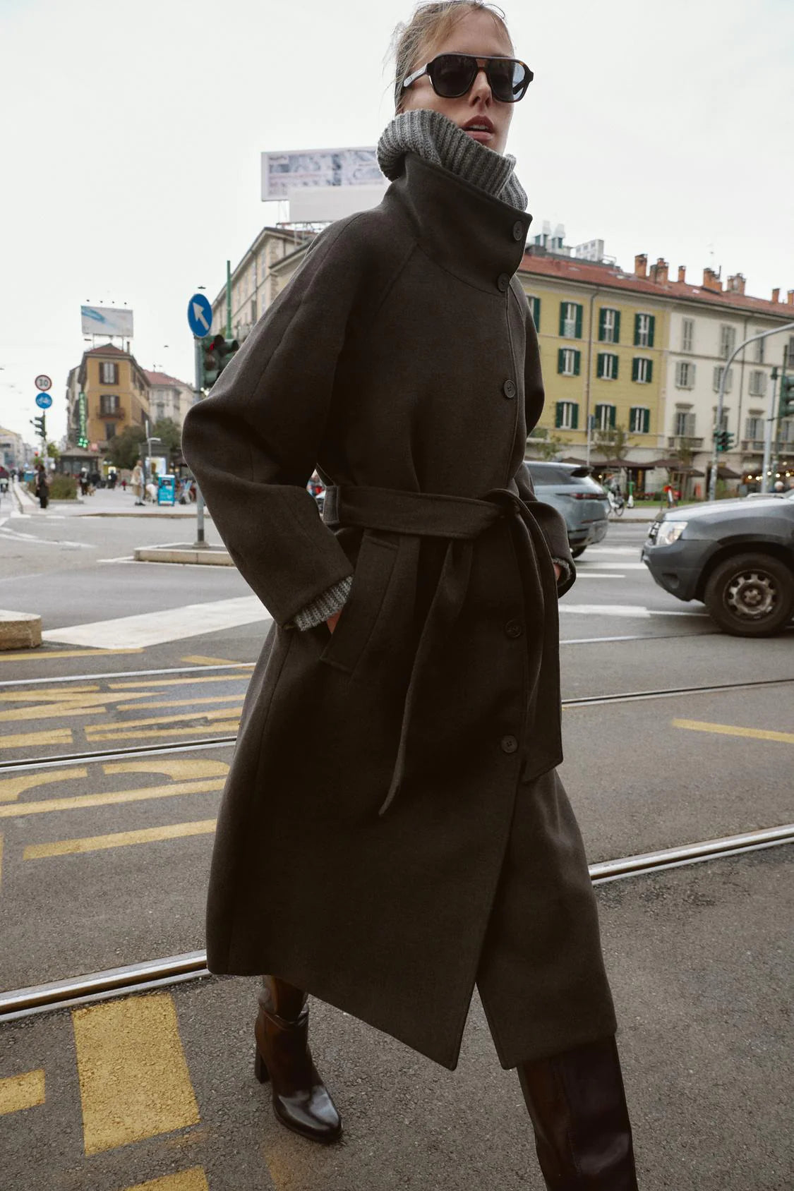 Luxaira™ Wool Coat — Shape Your Warmth with Sleek Confidence Every Day