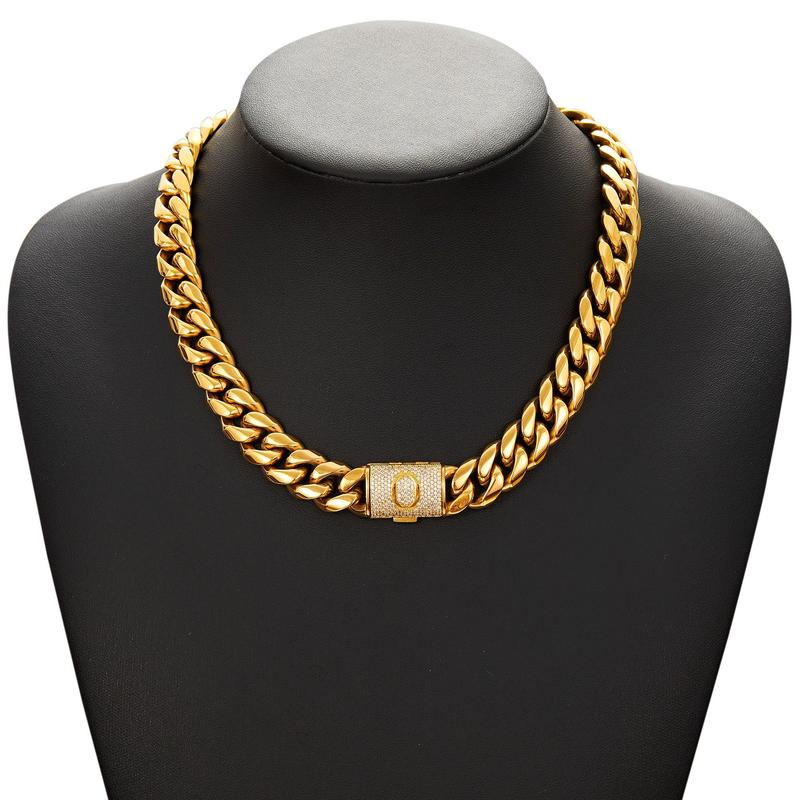 Statement Necklace – Express Your Style with Timeless Elegance