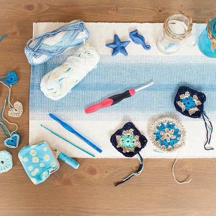 LED Crochet Hook Kit | Lighted Tip | Swap-Out Heads | LumiStitch