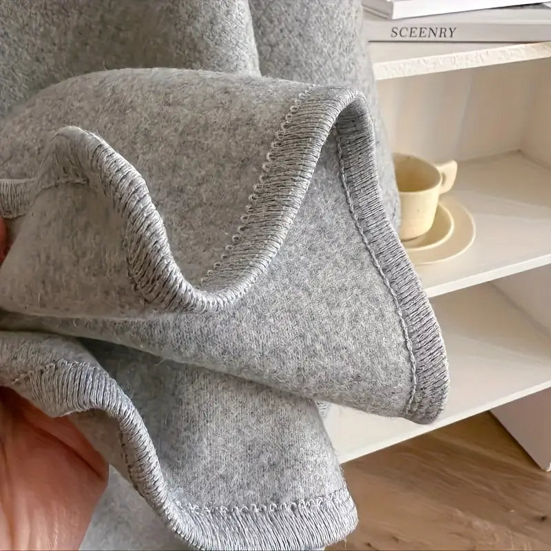 VelouraEase™ Shawl — Embrace Cloud-Soft Warmth Wrapped in Timeless Style