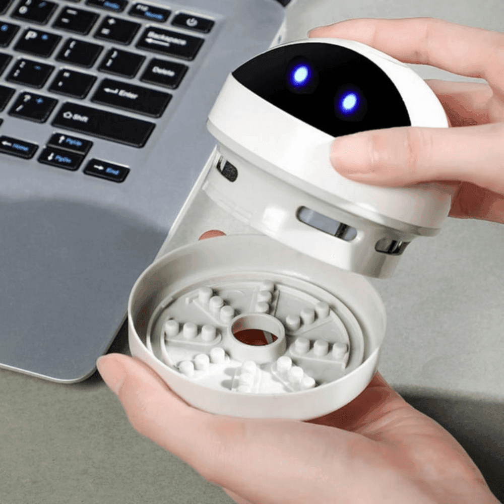 Rechargeable USB Desk Vacuum Robot for Simple Dust Removal