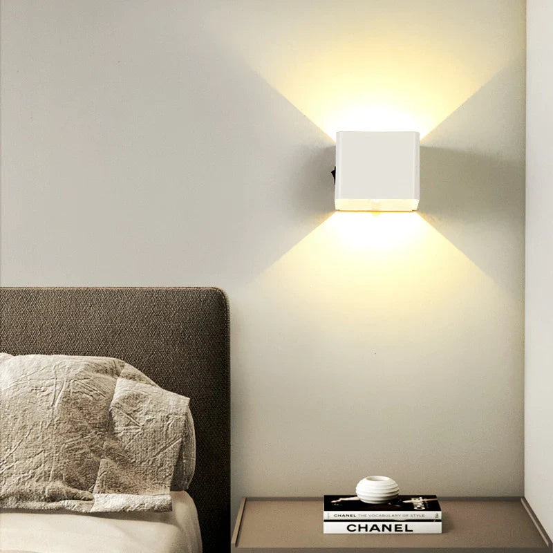 Light Cube™ - The luxurious, wireless wall lamp!