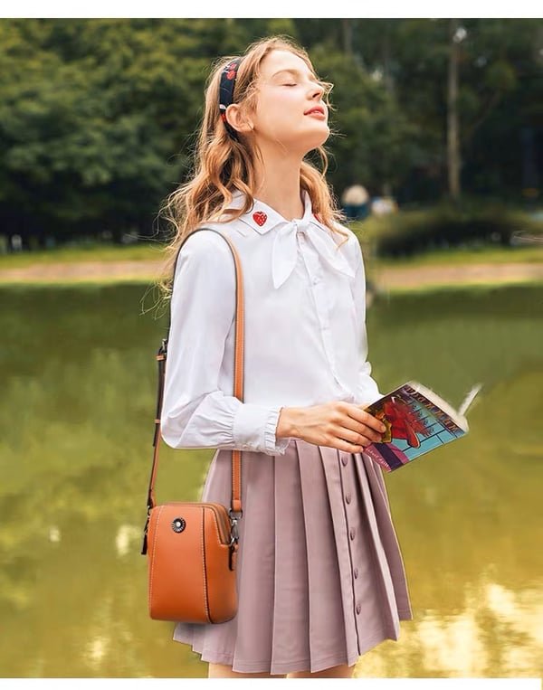 VeraLoft™ Crossbody — Effortless Style and Freedom to Move Hands-Free