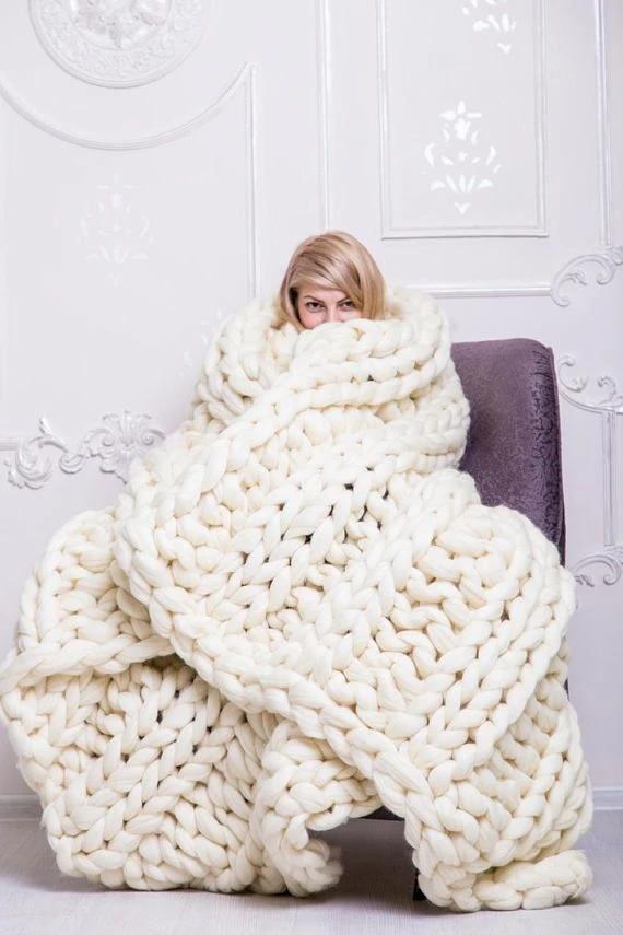 Microsuede Blanket – Experience Cozy Comfort and Warmth