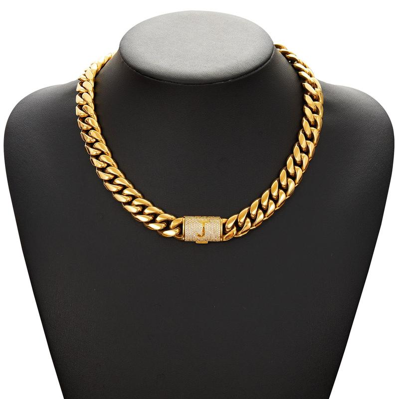 Statement Necklace – Express Your Style with Timeless Elegance