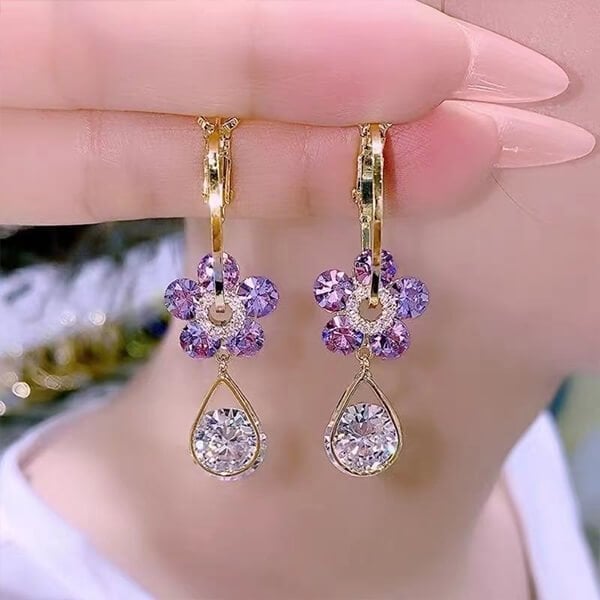 Radiant Elegance – Shine Blossom for Every Occasion