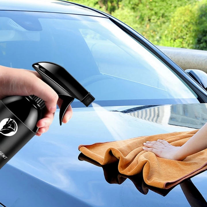 HydraSheen™ — Effortless Shine That Turns Every Head