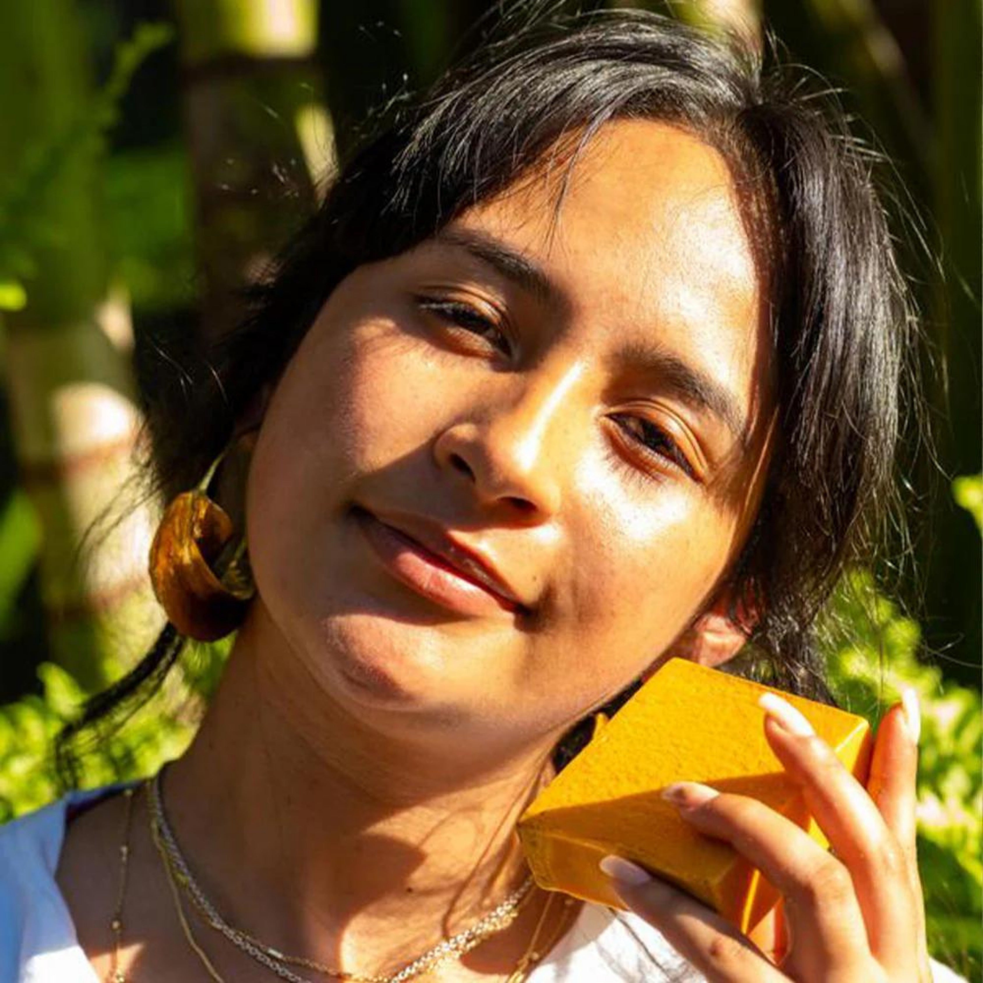 1+1 Free | RadiantGlow™ Brightens and Evens the Skin