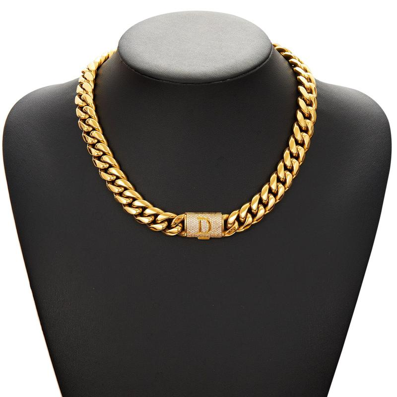 Statement Necklace – Express Your Style with Timeless Elegance