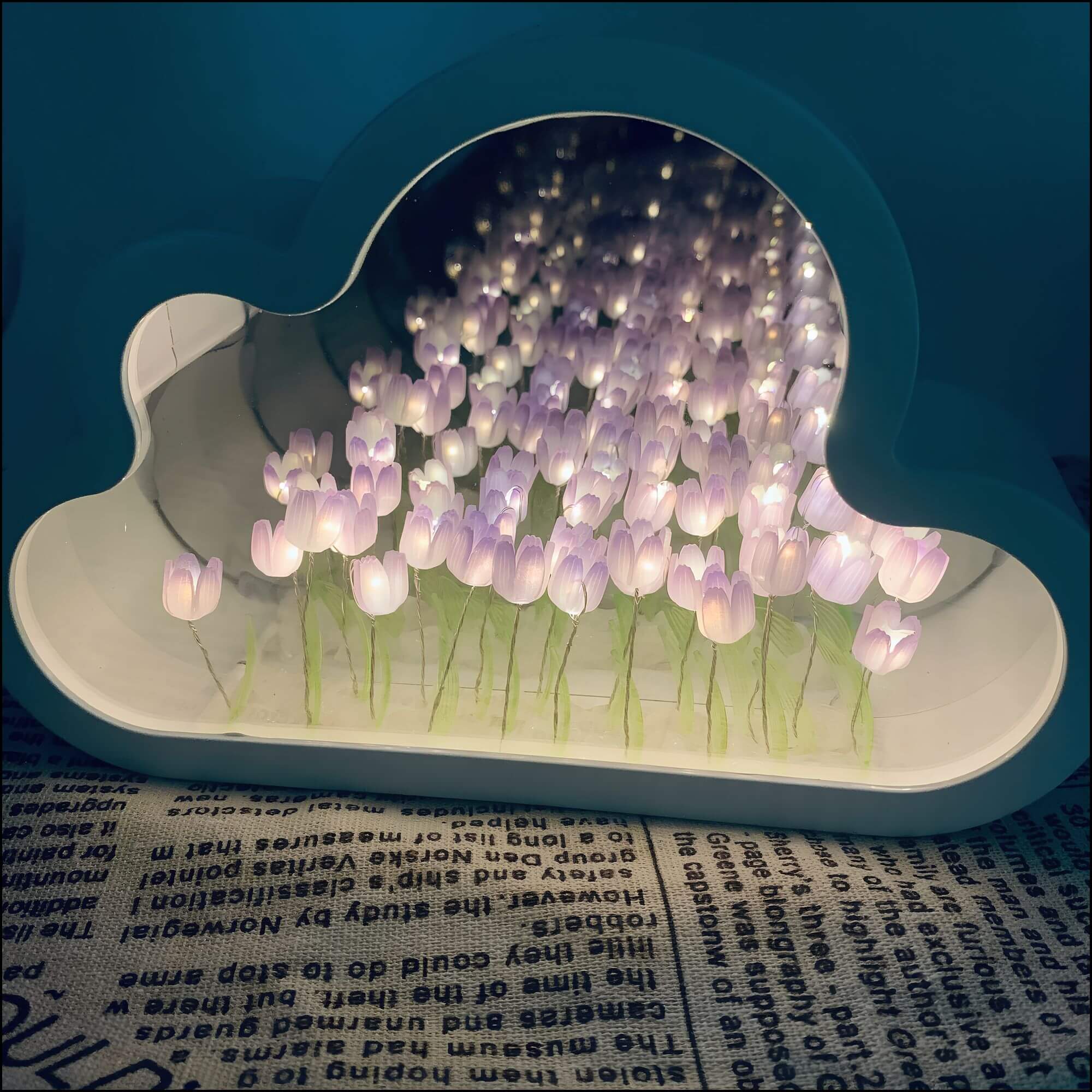 Eternal Cloud Mirror Tulips - LED Mirror with Infinity Effect