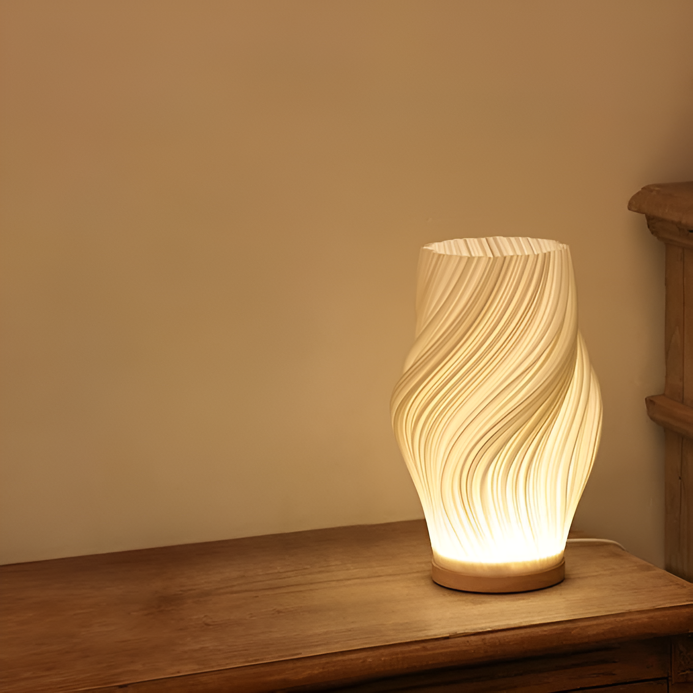 DreamWave - Modern cream-colored 3D wave lamp with elegant metal base