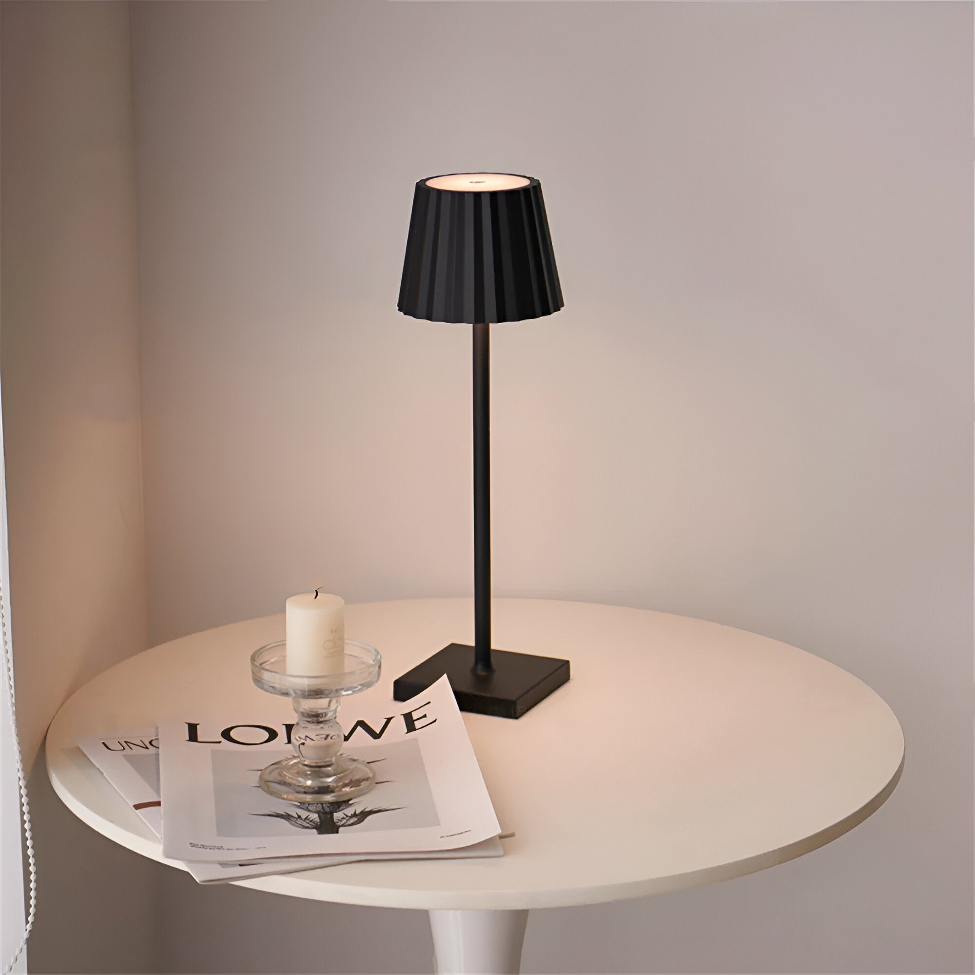LaminaTouch 2.0 - Dimmable Wireless and Rechargeable Modern LED Table Lamp