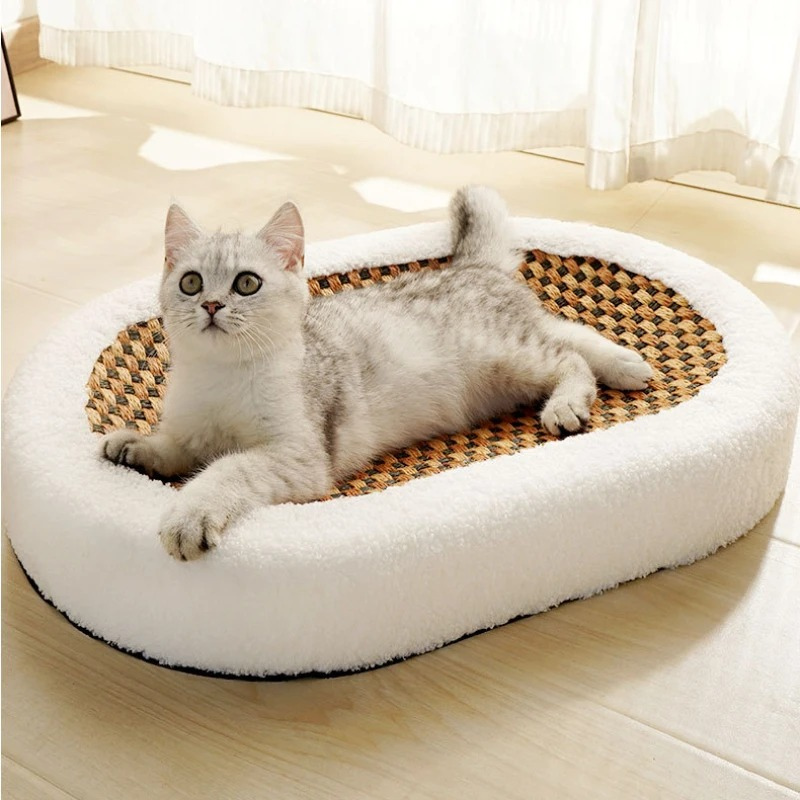 50% discount | Cat Scratch Lounge - Plush cat bed with scratchable surface