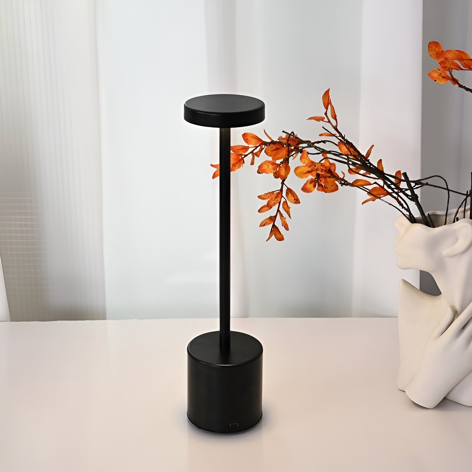 LumoRetro | USB Rechargeable Wireless Retro Table Lamp