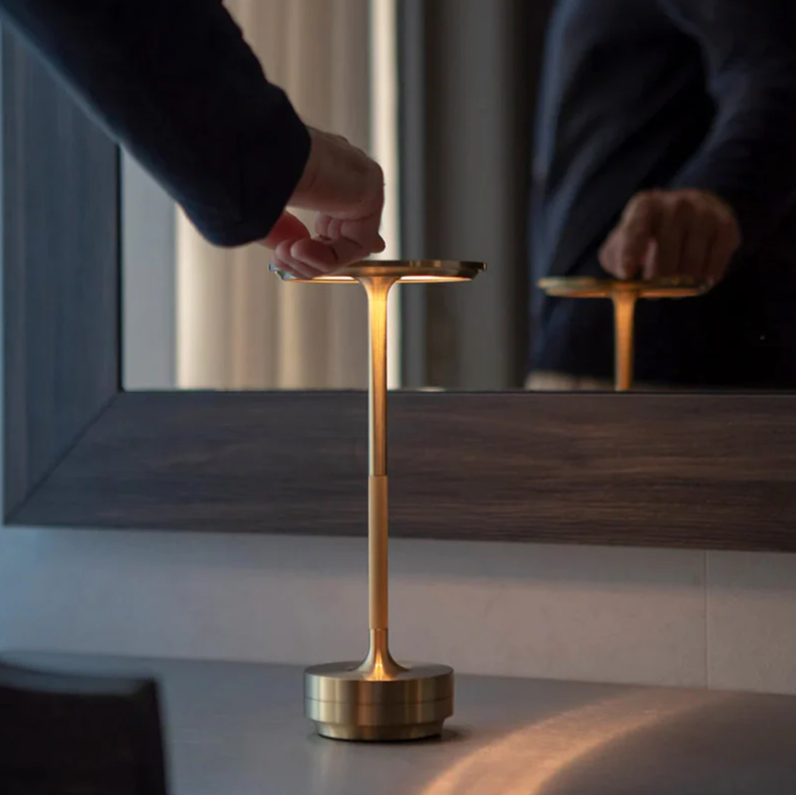 LuminaLux - Wireless Design Lamp | USB Rechargeable | Touch Control | Table Lamp | Mood Lighting