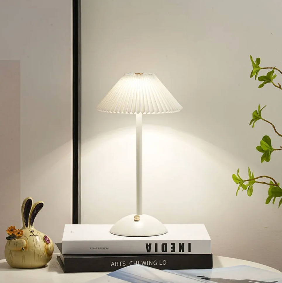 Wireless Modern Table Lamp with USB Charging Function LumiFold - Dimmable in 3 Steps | Bedside Lamp | Living Room