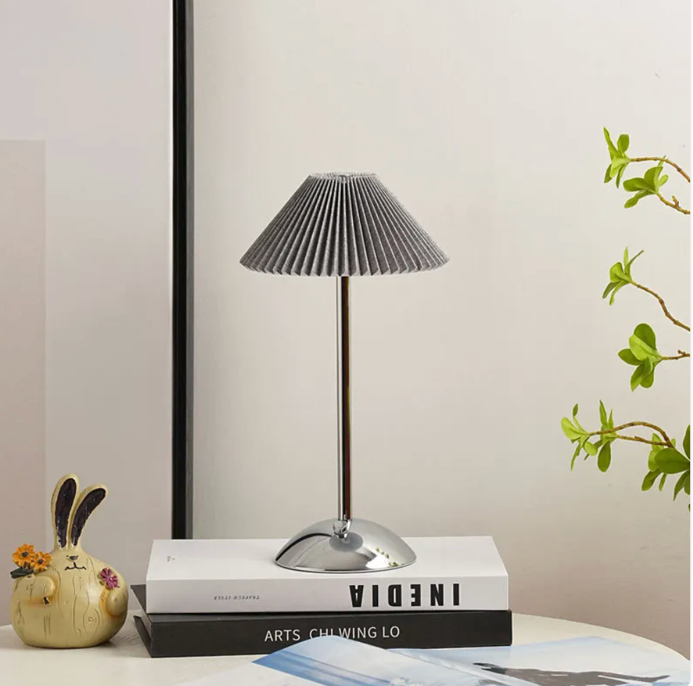 Wireless Modern Table Lamp with USB Charging Function LumiFold - Dimmable in 3 Steps | Bedside Lamp | Living Room