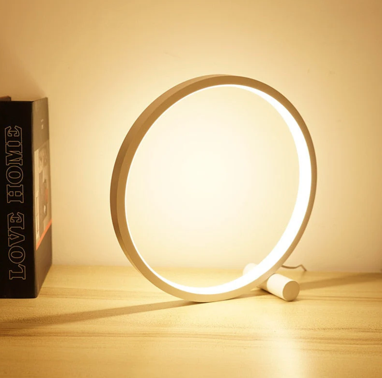 LightCircle - Minimalist Table Lamp with Touch and Dimming Function