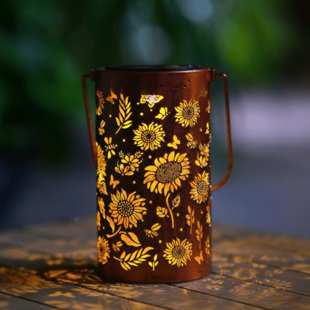 Solar garden lamp featuring sunflower design