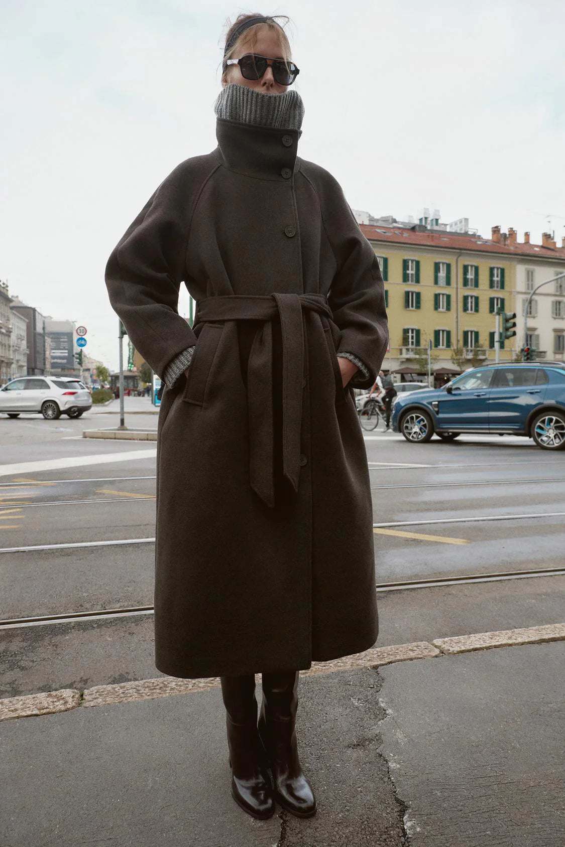 Luxaira™ Wool Coat — Shape Your Warmth with Sleek Confidence Every Day