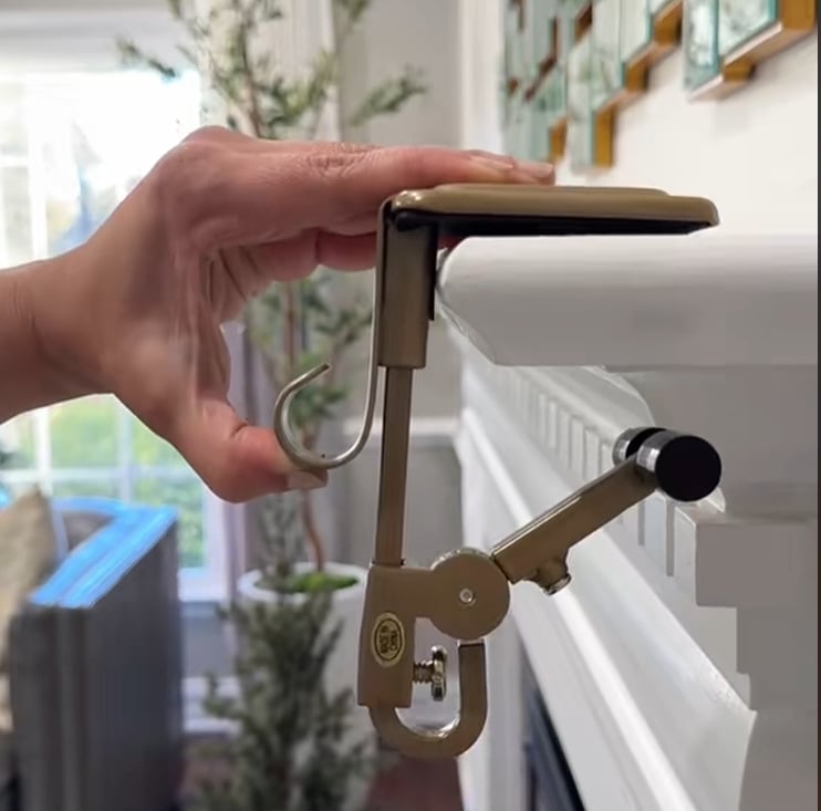 FestivaGrip™ — Hang Heavier Stockings Without Scratches or Stress