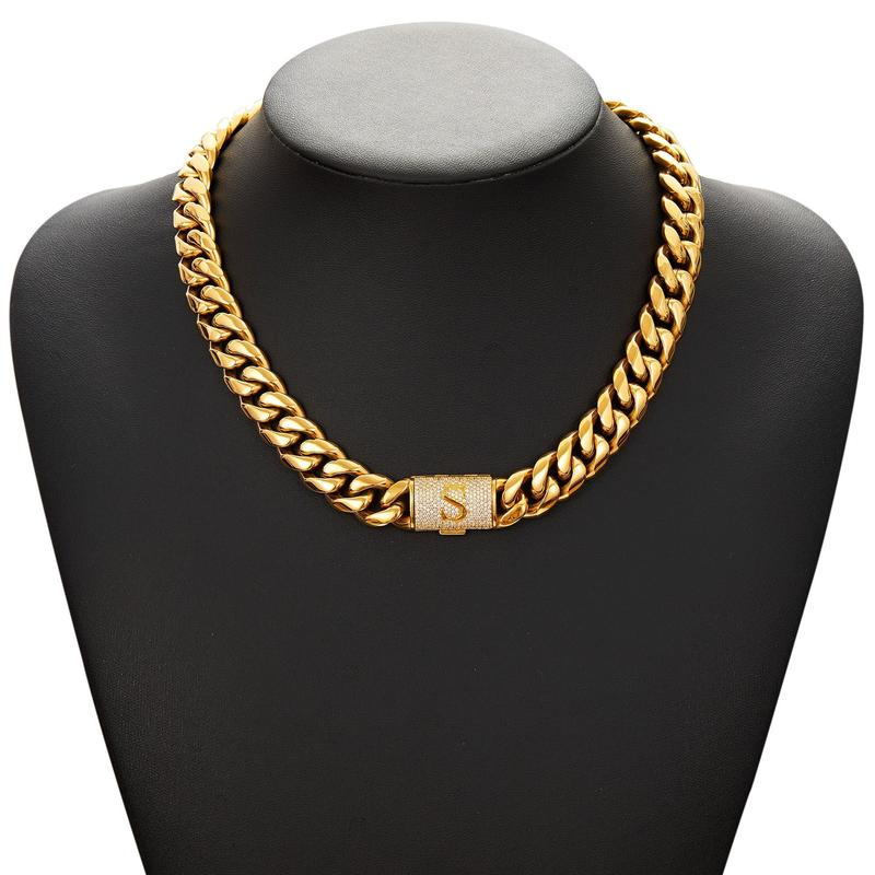 Statement Necklace – Express Your Style with Timeless Elegance