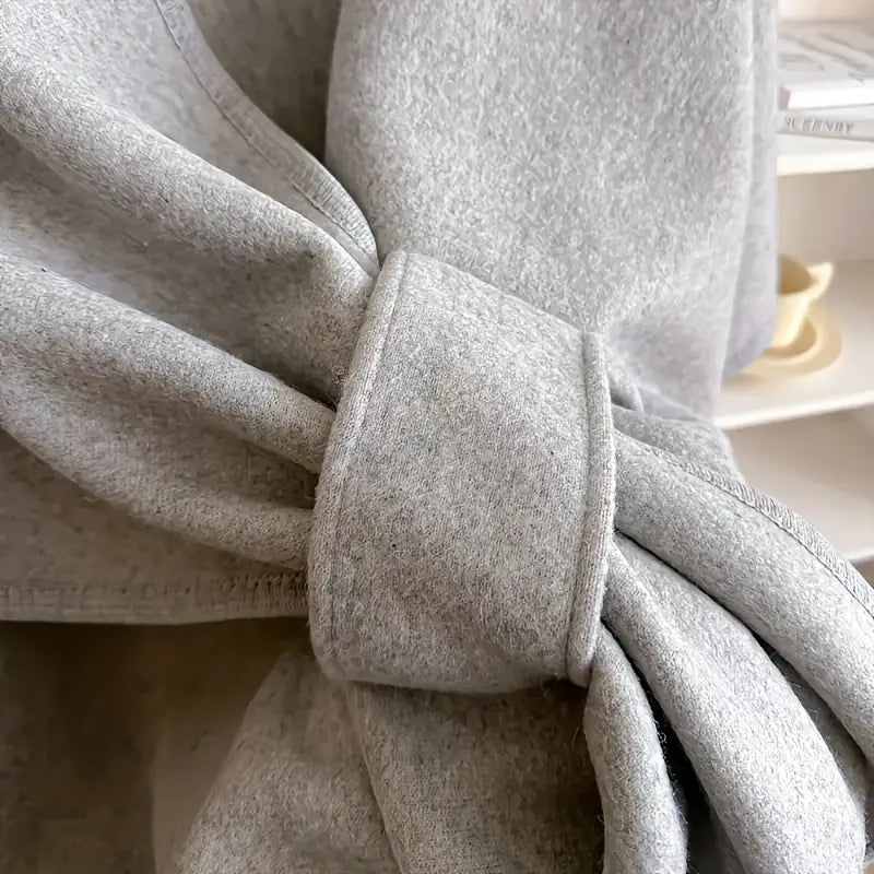 VelouraEase™ Shawl — Embrace Cloud-Soft Warmth Wrapped in Timeless Style