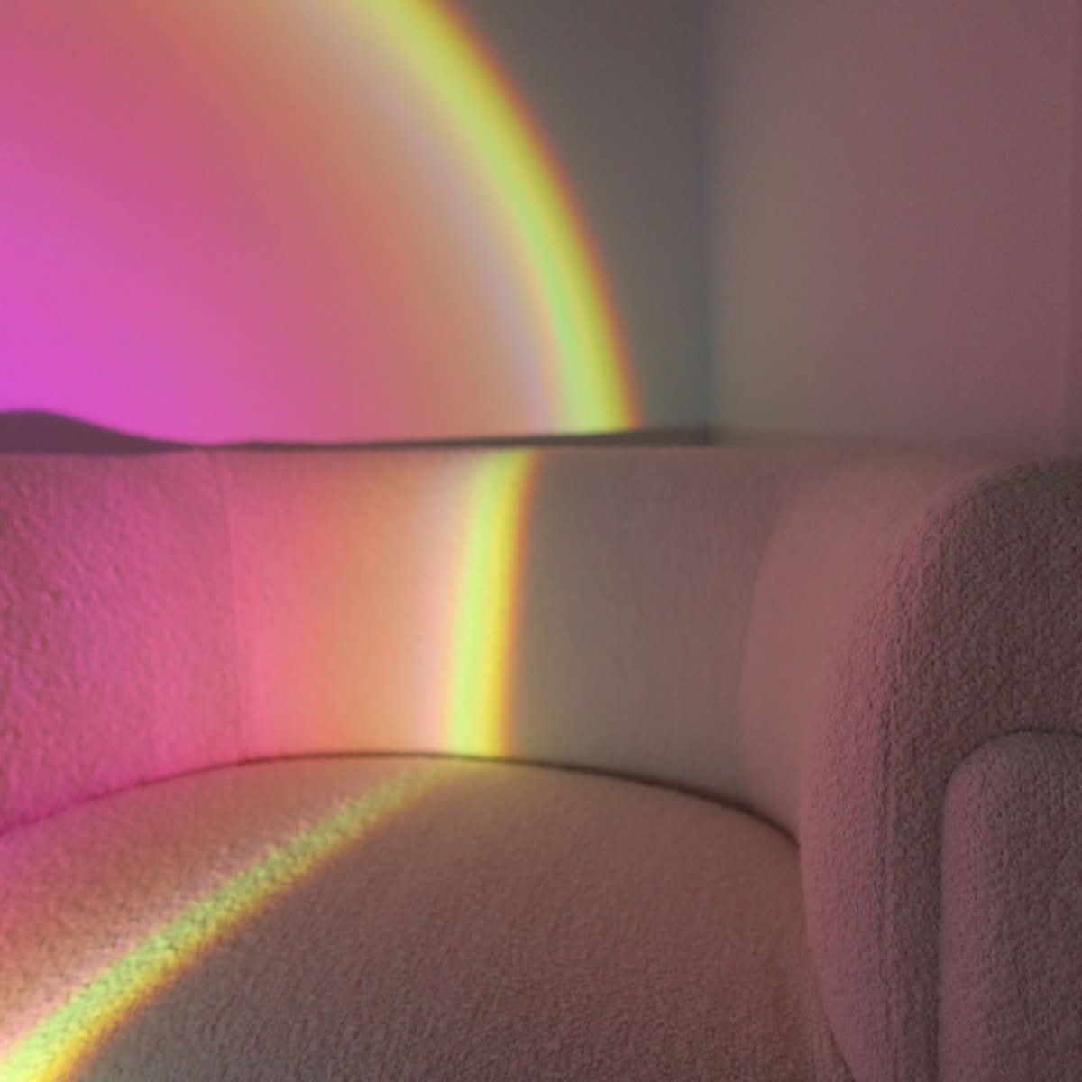 Sunset Glow Projection Lamp – 16 Color Options, 180° Swiveling Head