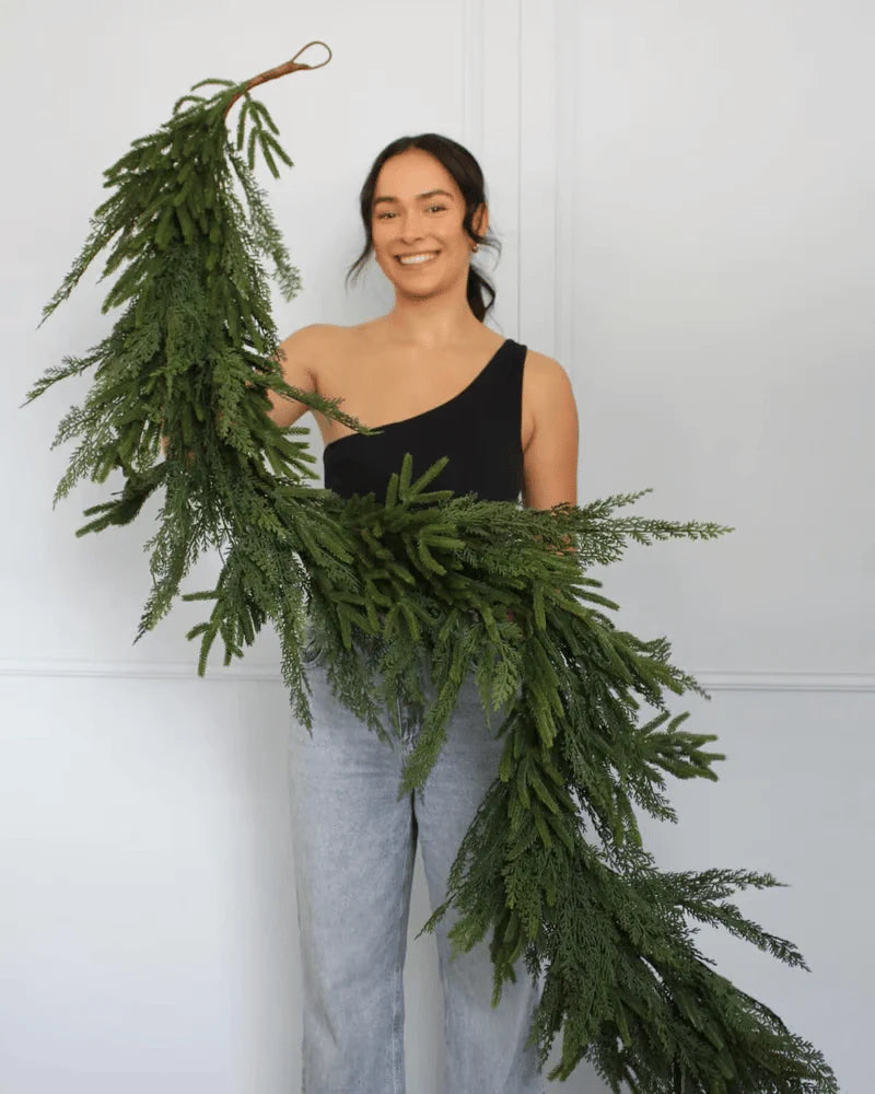 Everpine Charm™ Garland — Wrap Your Home in Cozy, Lush Holiday Magic