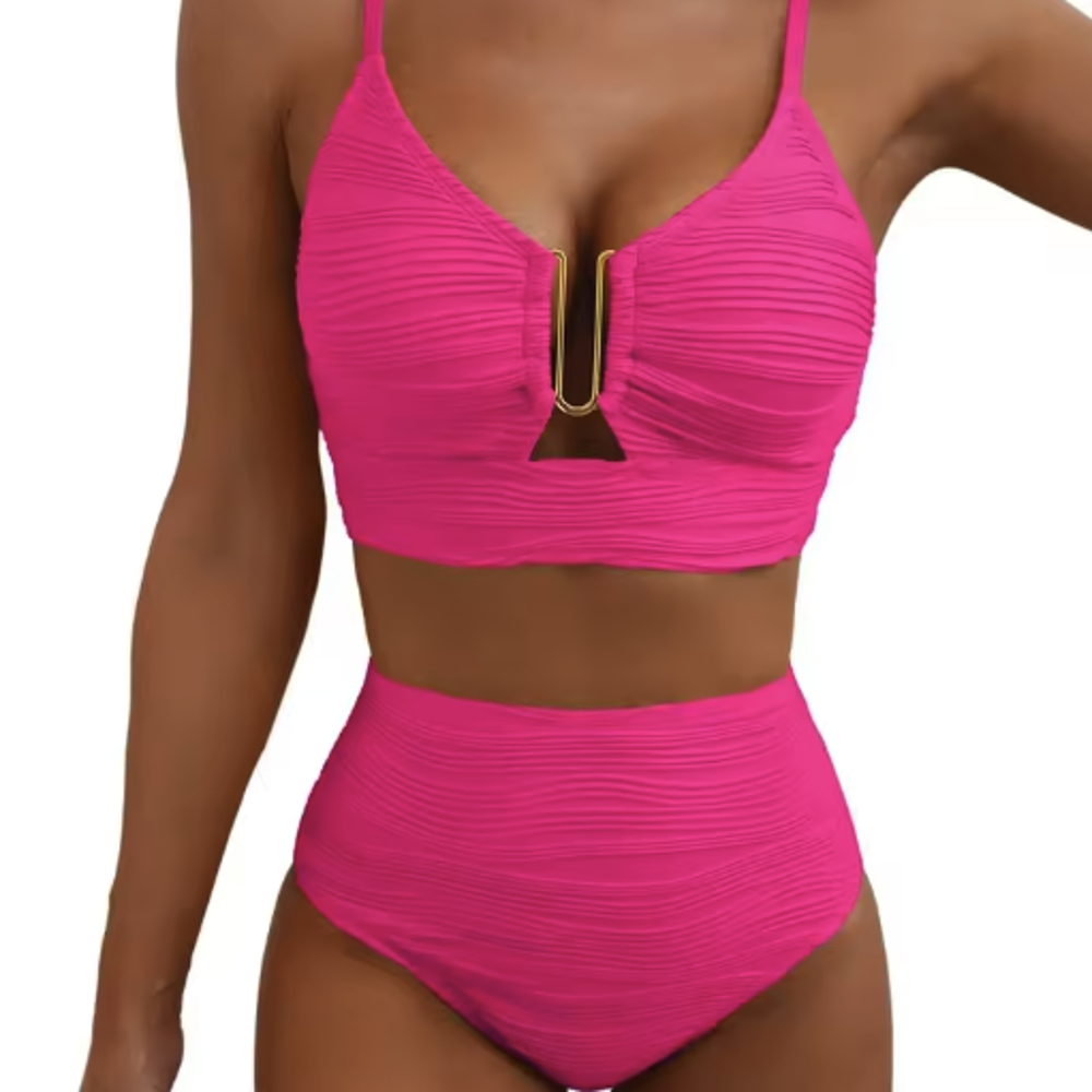 Invisible Support and Perfect Fit for Carefree Beach Confidence
