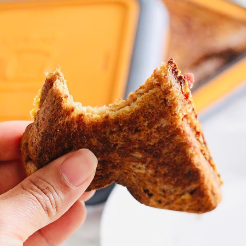 Crunchy Microwave Grill Accessory for Irresistible Snacks in Minutes