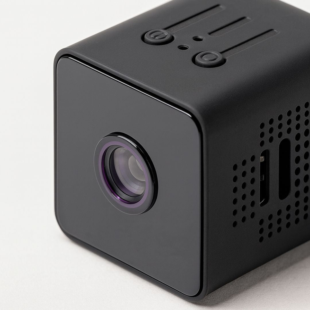 Indoor Security Camera | Motion Sensor & Night Vision | HomeEye