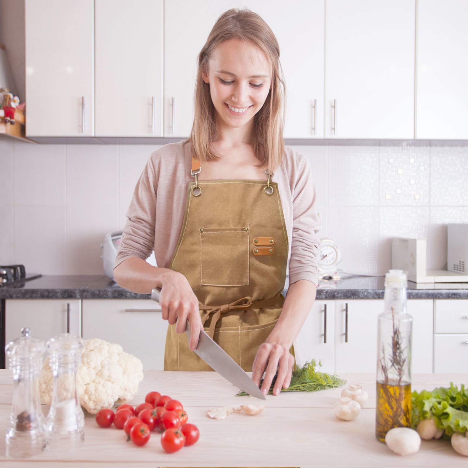 Durable Canvas Apron — Stain-Resistant Protection for Tough Jobs