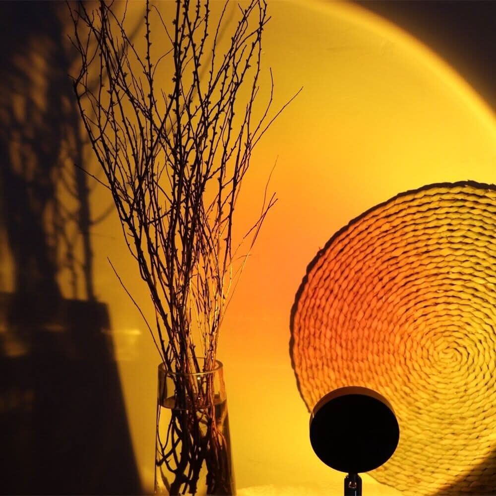 Sunset Glow Projection Lamp – 16 Color Options, 180° Swiveling Head